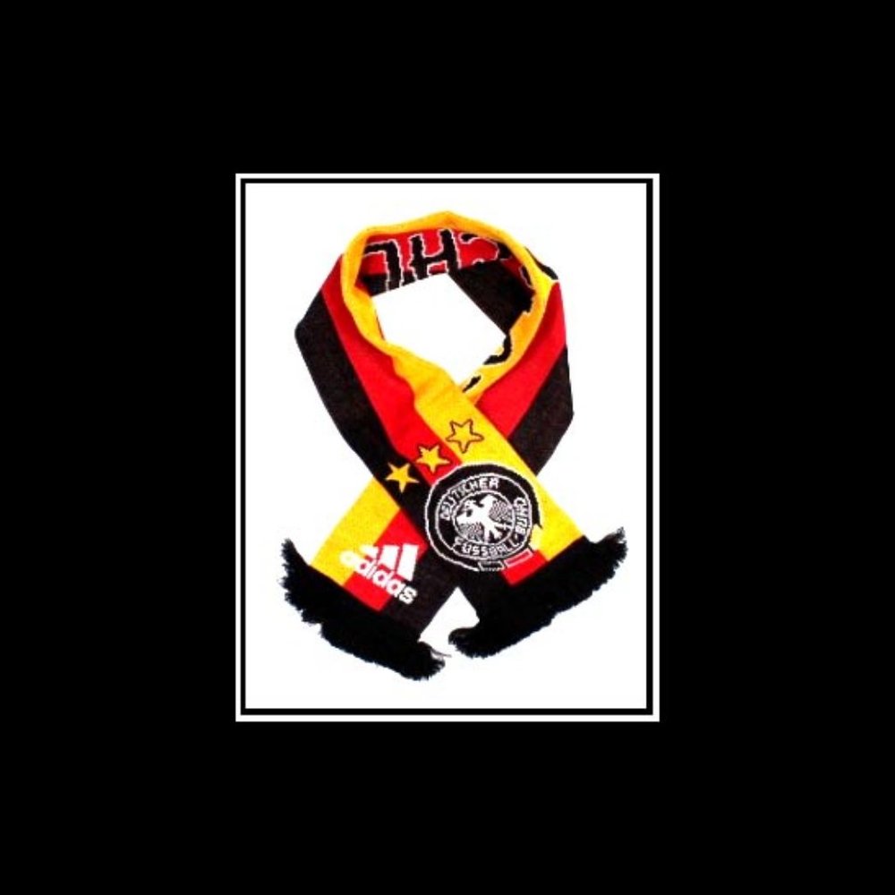 New Adidas Soccer Fans Scarf Germany - Picture 2 of 2